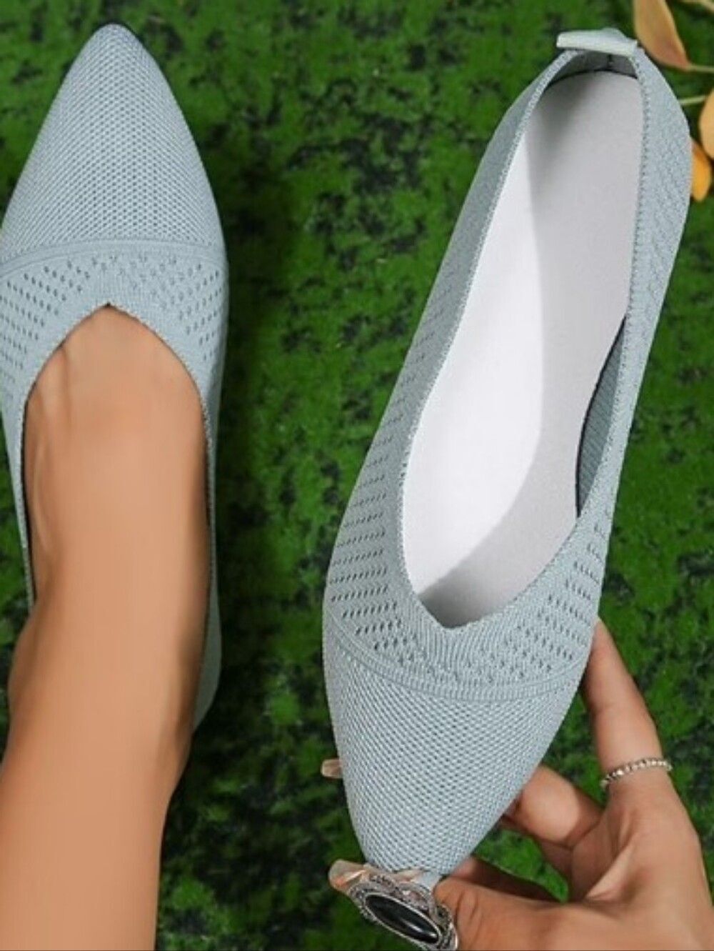 BRAND NEW CHARLES ALBERT RHINESTONE EMBELLISHMENTS POINTED TOE WOMEN'S FLAT G1